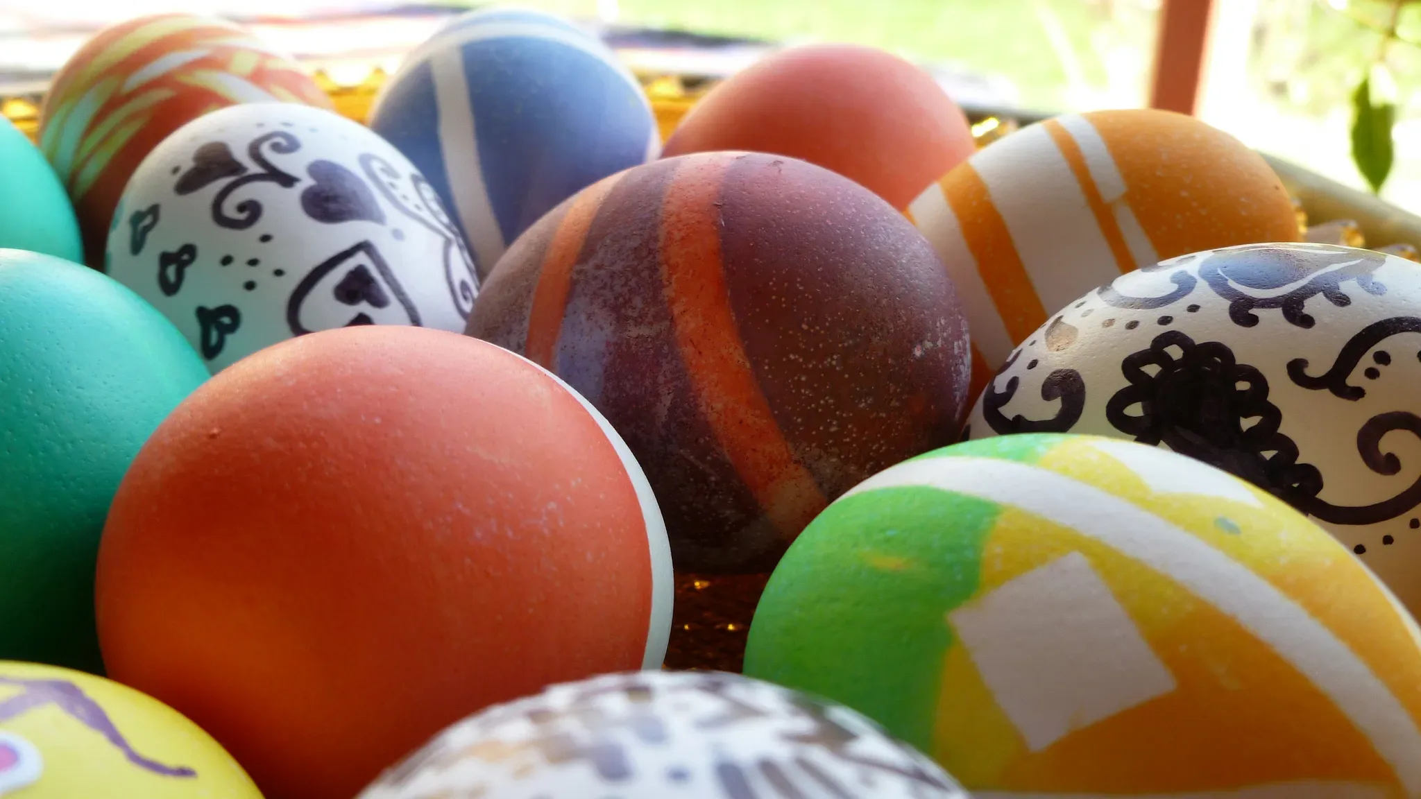 The tech Easter egg hunt: The 9 best hidden secrets in tech history