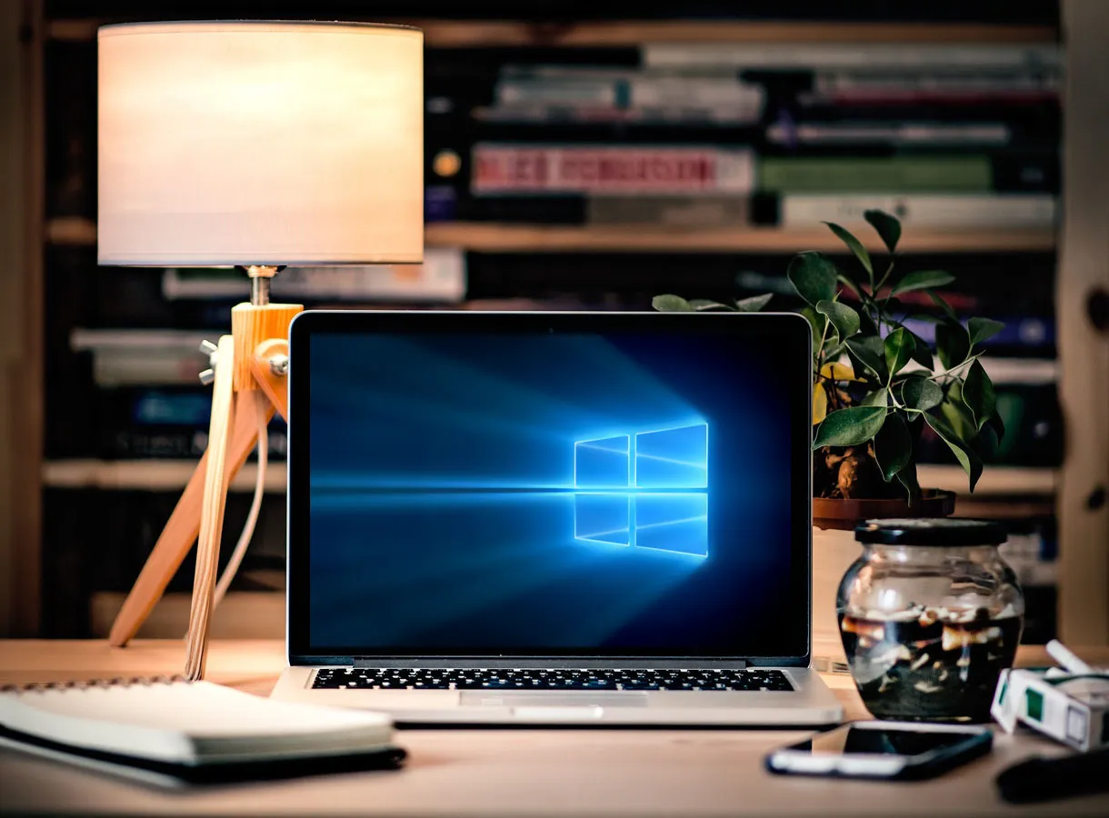 How to Change the Windows 10 Taskbar Color