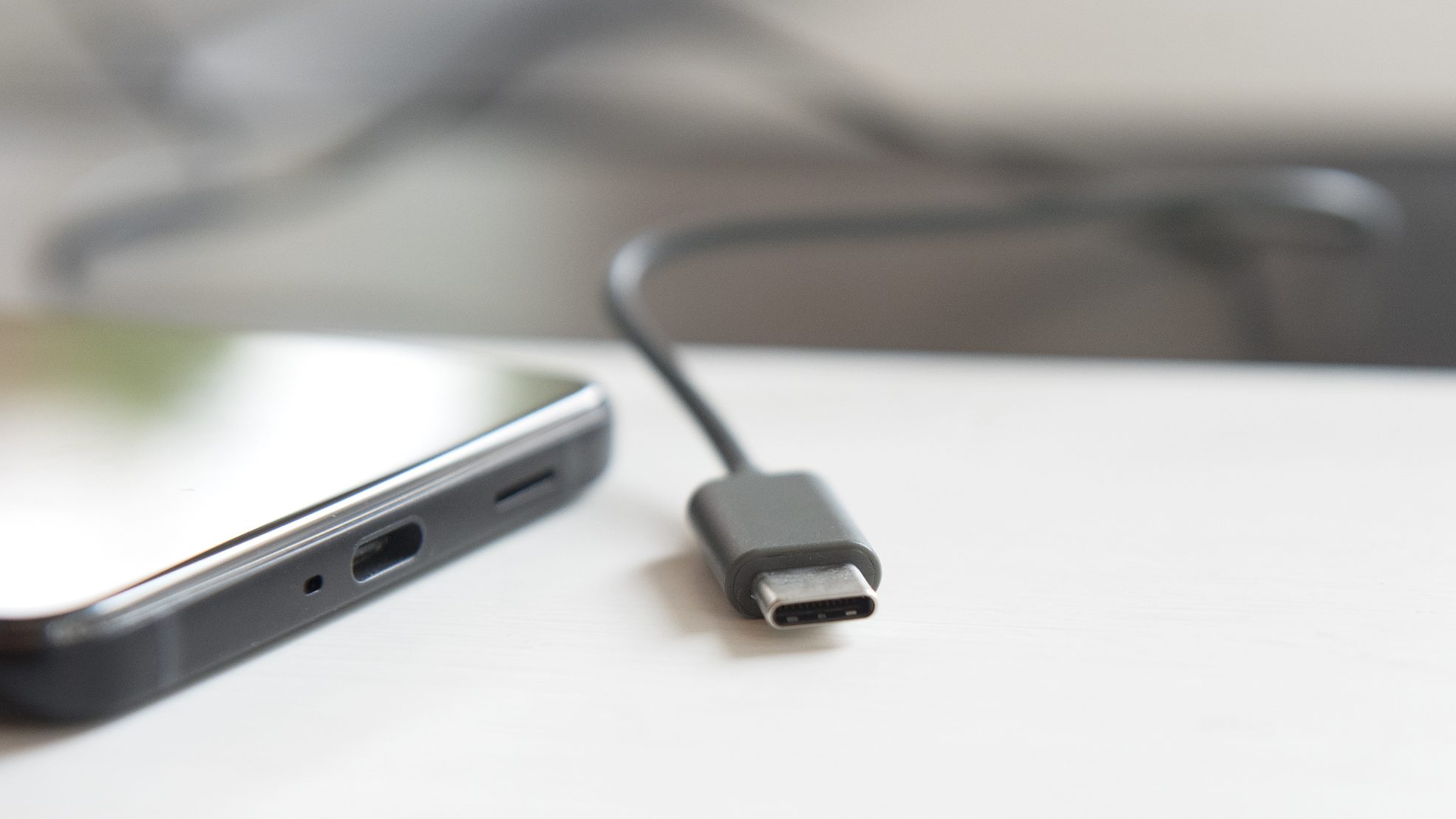 htc_u12_plus_port_and_headphone_jack