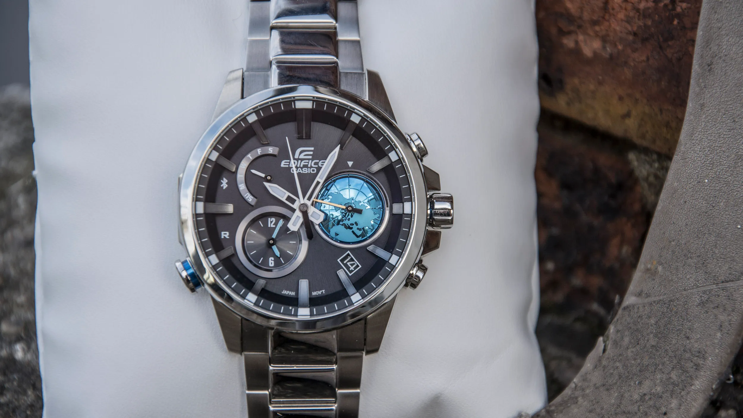 Casio Edifice EQB-600 review: The smart-ish watch that might have the answer to the wearables conundrum