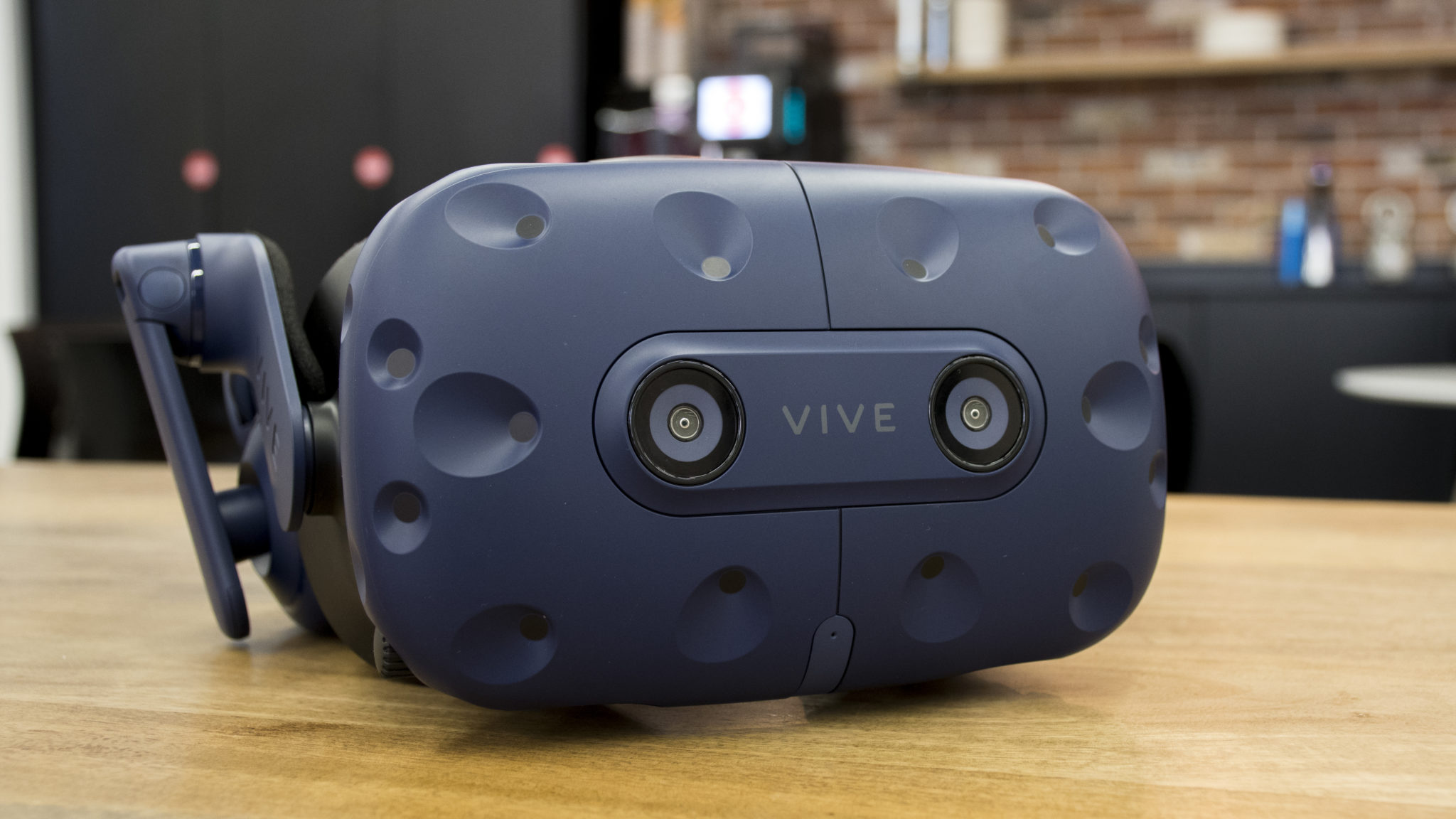 htc_vive_pro_front_main_2