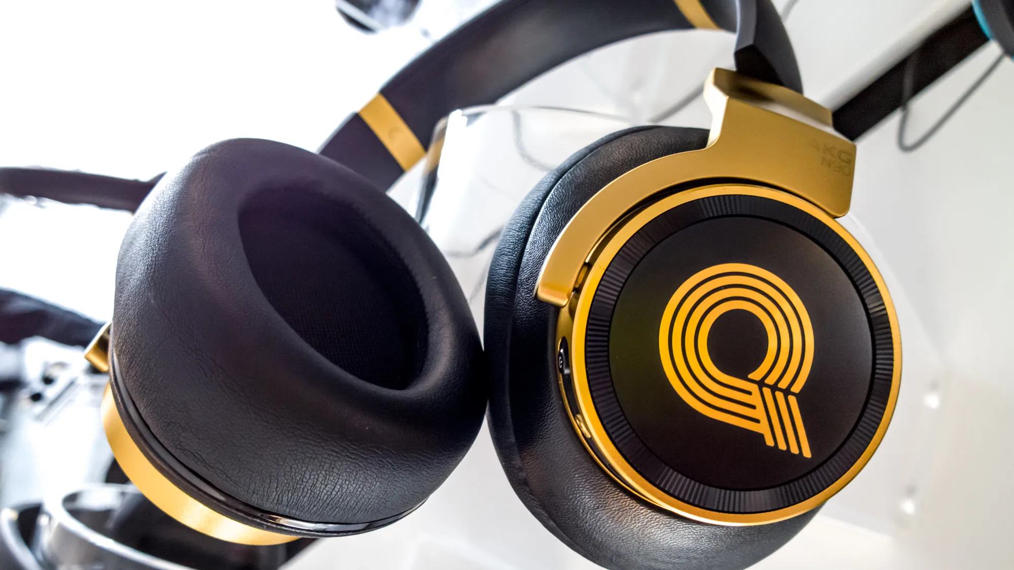 AKG N90Q hands-on: High-end headphones with old-school charm