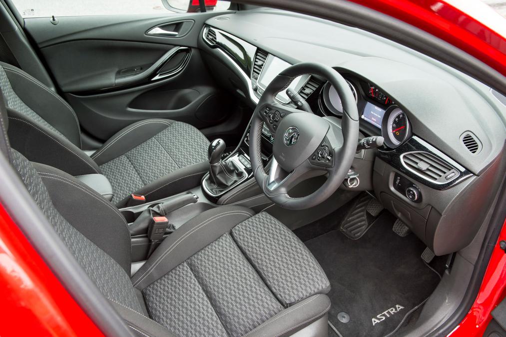 vauxhall_astra_review_2016_7