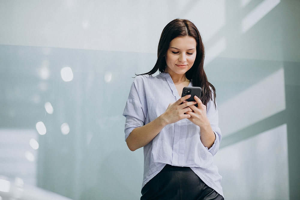 How to Change Your Contact or Profile Picture in WhatsApp