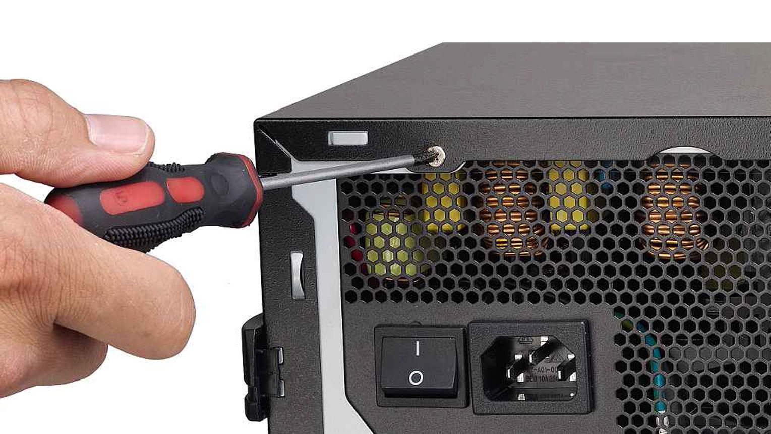 tightening-your-psu-screws